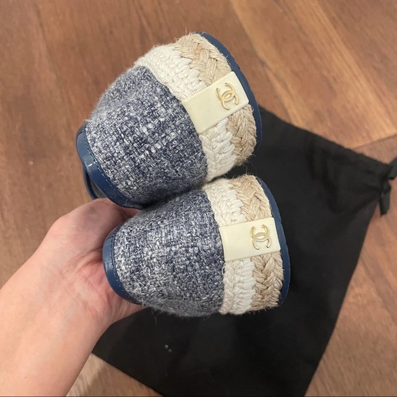 Chanel Brand New Espadrilles Jeans RARE - Picture 4 of 8